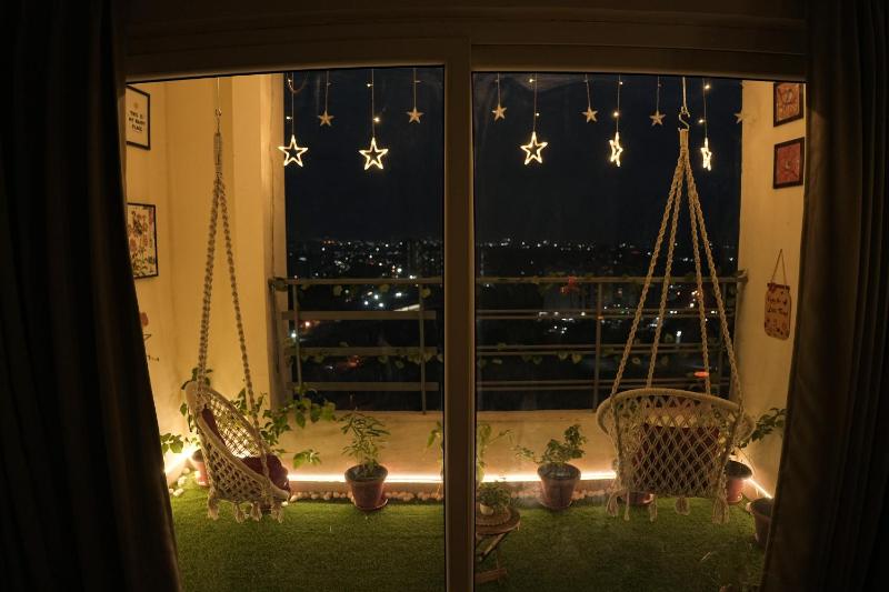 Luxury Apartment Near Pari Chowk - image 29