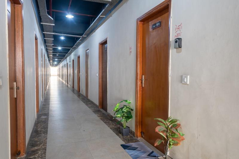 Luxury Apartment Near Pari Chowk - image 39