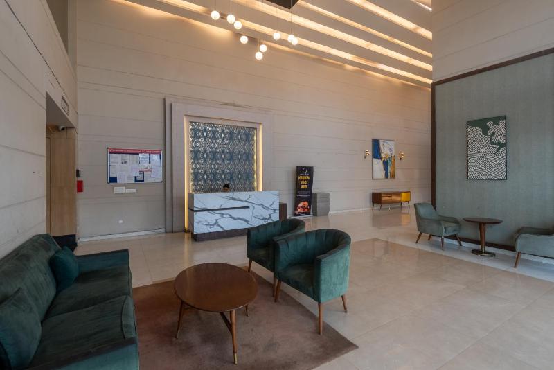 Luxury Apartment Near Pari Chowk - image 35