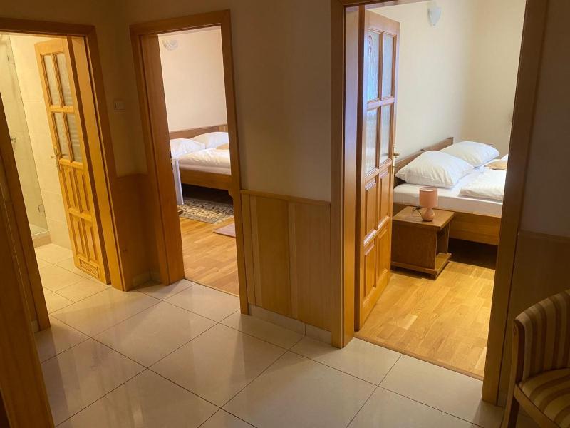 Twin Room with Balcony image 2