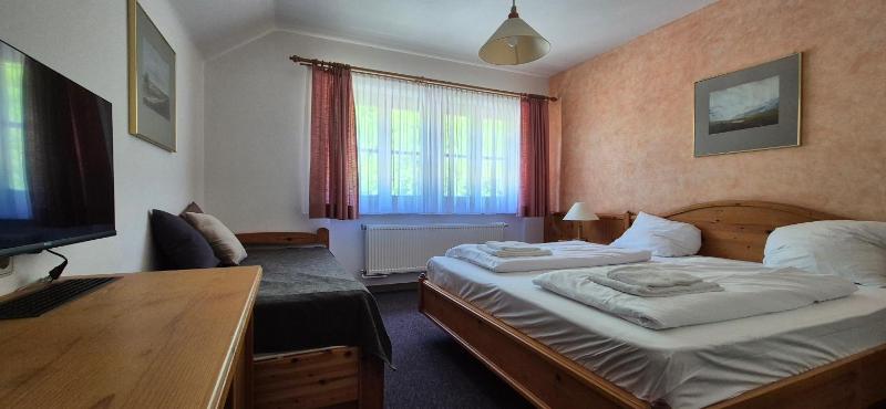Triple Room image 4