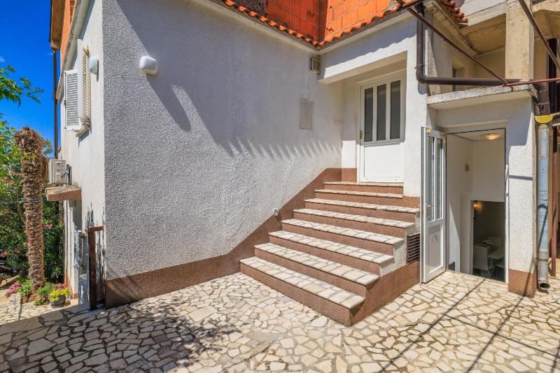 Apartments Jadranka - image 10