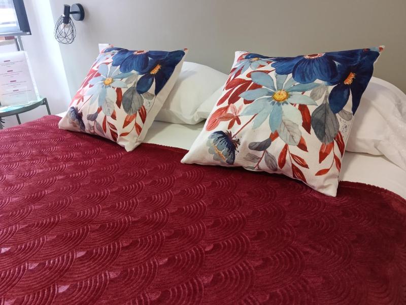 Junior Suite with Canal View image 2
