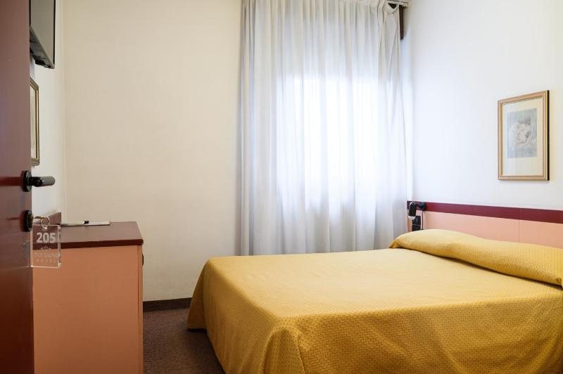 Economy Double or Twin Room image 1