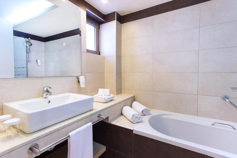 Superior Double Room image 1