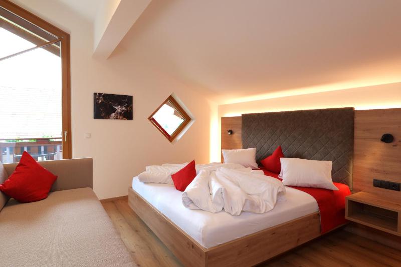 One-Bedroom Apartment image 1