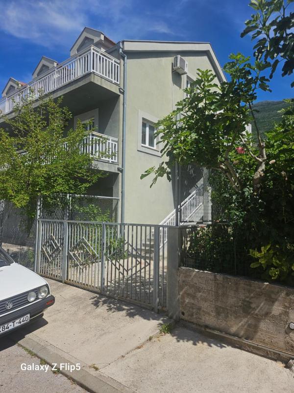 Kuca za izdavanje - image 11