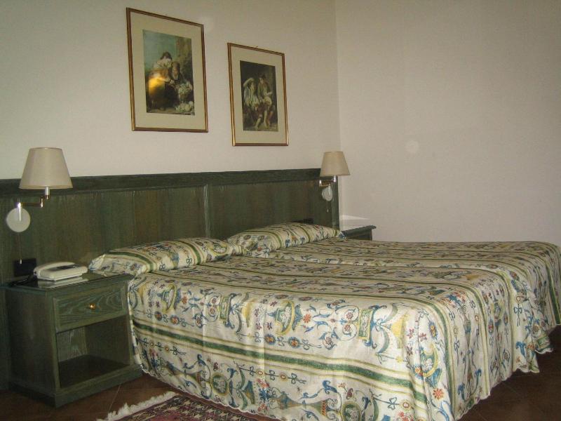 Superior Double Room image 1