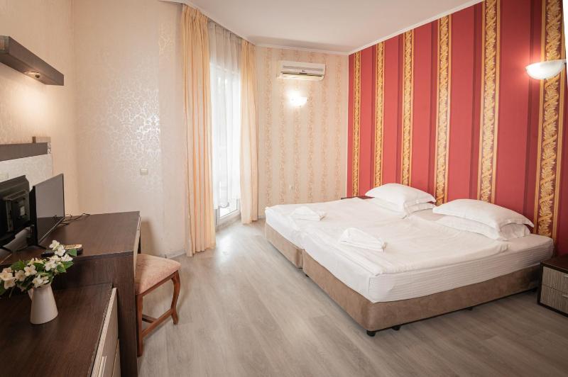Two-Room Apartment image 1