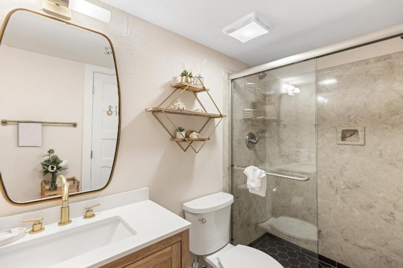 418 Linkside Drive Home - image 6