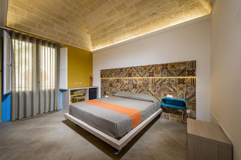 Double Room image 4
