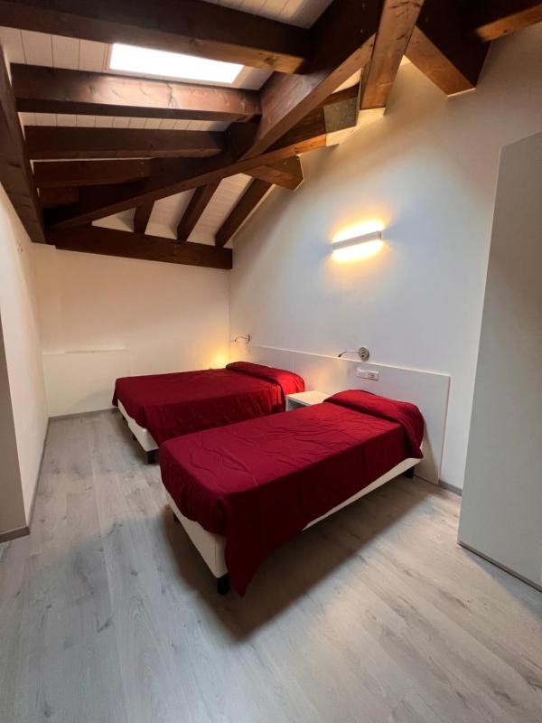 Deluxe Apartment image 2