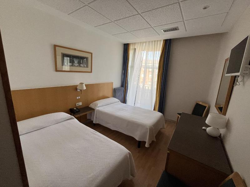 Single Room image 1
