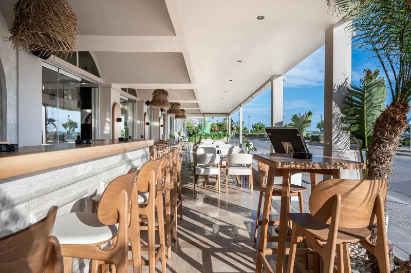 Zephyros Hotel - image 11