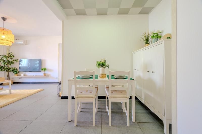 Gongxi Brand 2BR Apartment TOP RATED Host Managed By 5-Year Near Subway GLC2003 - image 14