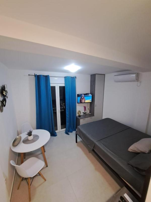 Kustudic Apartments - image 12