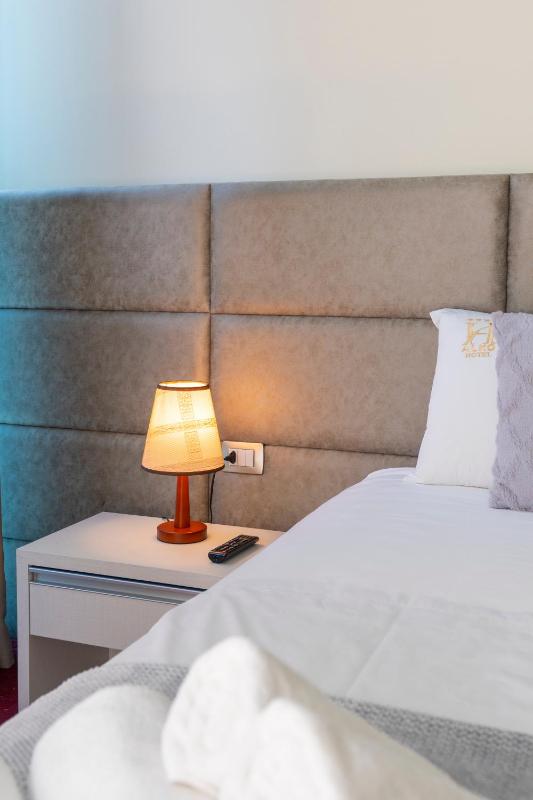 Alko Hotel Shkoder - image 6