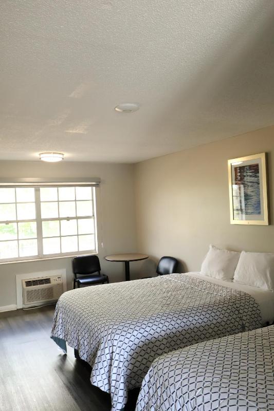 Queen Room image 1