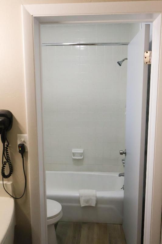 Economy Inn Historic District - image 26