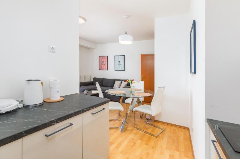 Modern new apartments Pula - image 3