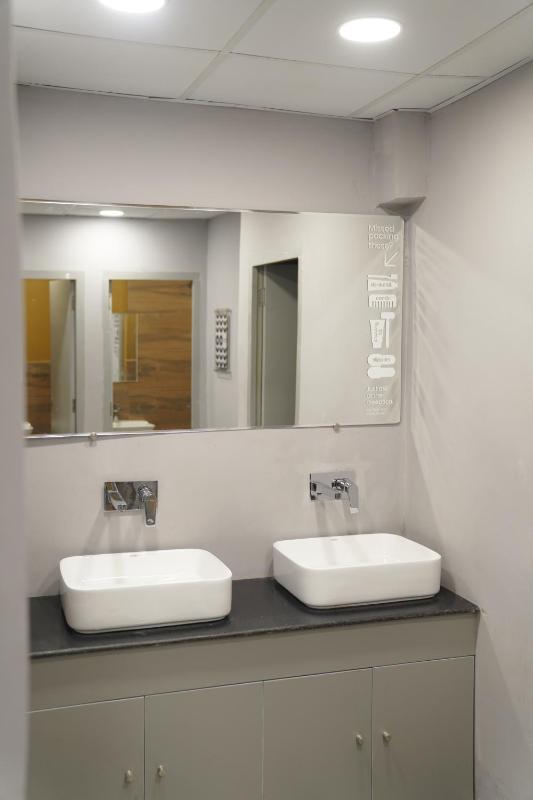 NAPTAPGO - Japanese Premium POD Hotel - 10 Mins Walk From Golden Temple - image 13