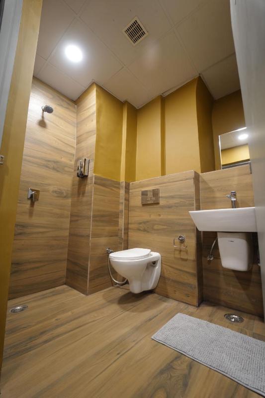 NAPTAPGO - Japanese Premium POD Hotel - 10 Mins Walk From Golden Temple - image 15