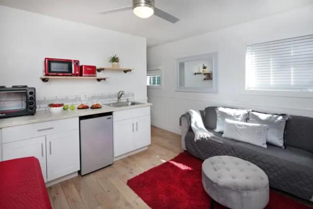 One-Bedroom Family Apartment image 1