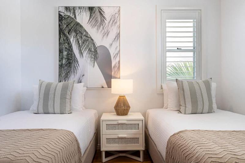Golden Beach Luxury for Families - image 19