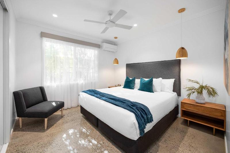 Golden Beach Luxury for Families - image 13