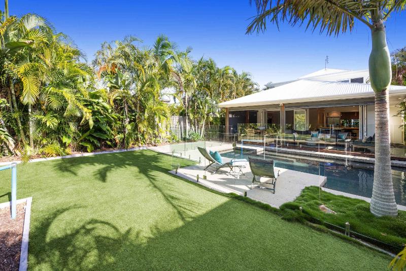 Golden Beach Luxury for Families - image 3