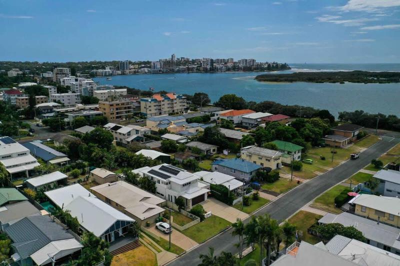 Golden Beach Luxury for Families - image 40
