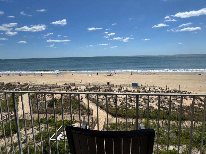 Family Friendly 2BR Amazing Unobstructed Ocean ViewHuge Balcony Pool - image 27
