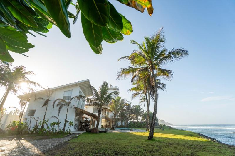 KUKI BEACH - Luxury Beachfront Villa in Ahangama - image 6