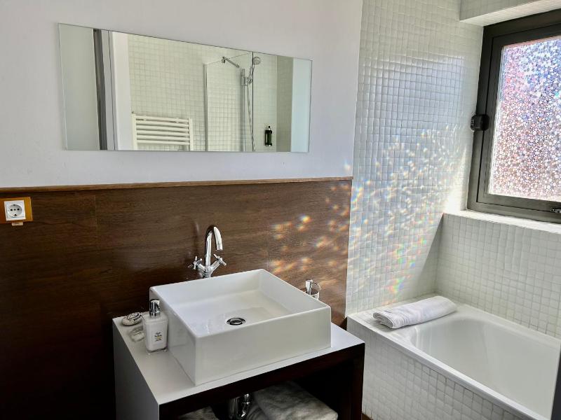 Standard Double or Twin Room image 3