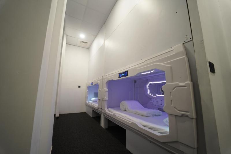NAPTAPGO - Japanese Premium POD Hotel - 10 Mins Walk From Golden Temple - image 11