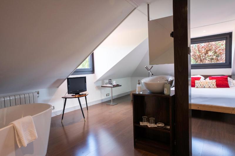 Duplex image 3