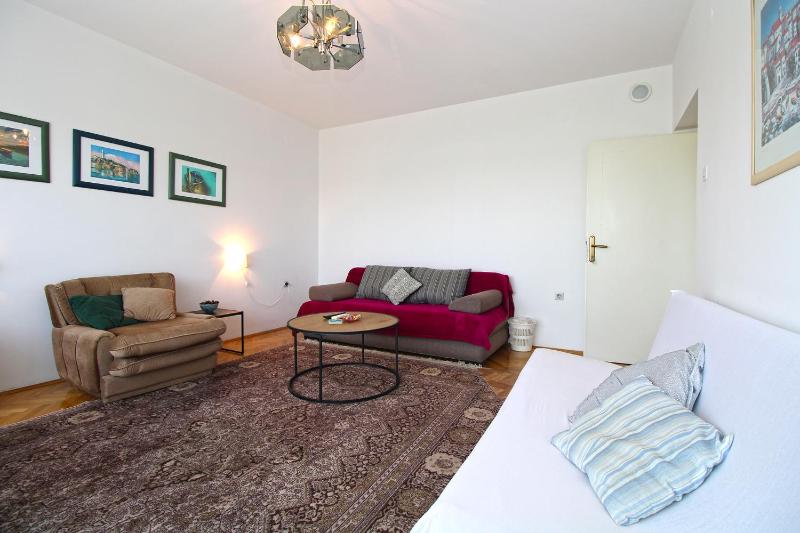 Apartment image 2