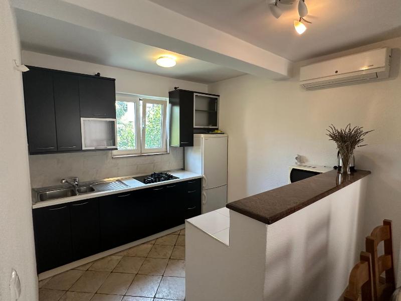 Apartment with Sea View image 1