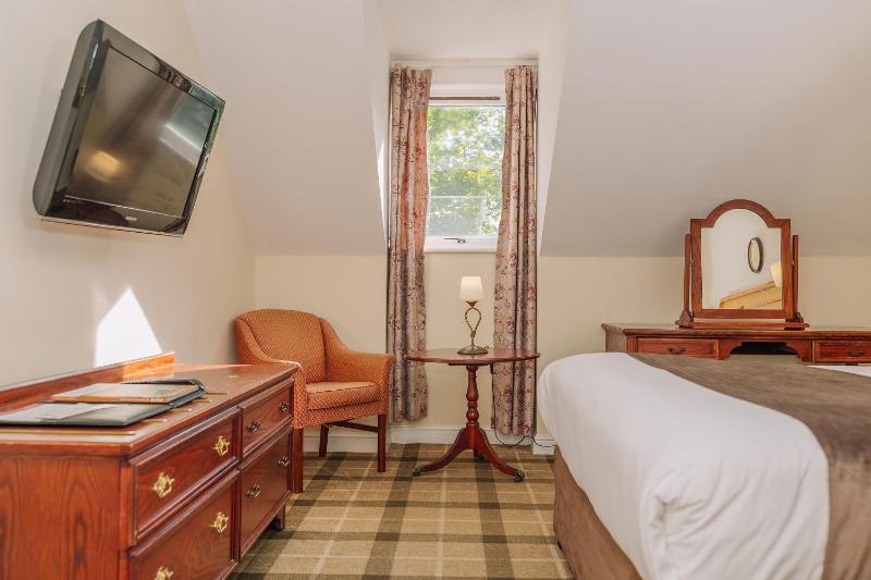 Standard Double Room image 3