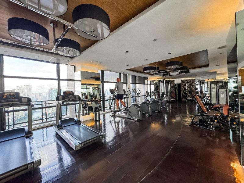 Luxury 3BR Gramercy Makati | 141 sqm | City View with Balcony | Group or  Family Stay | Pet-friendly - image 10