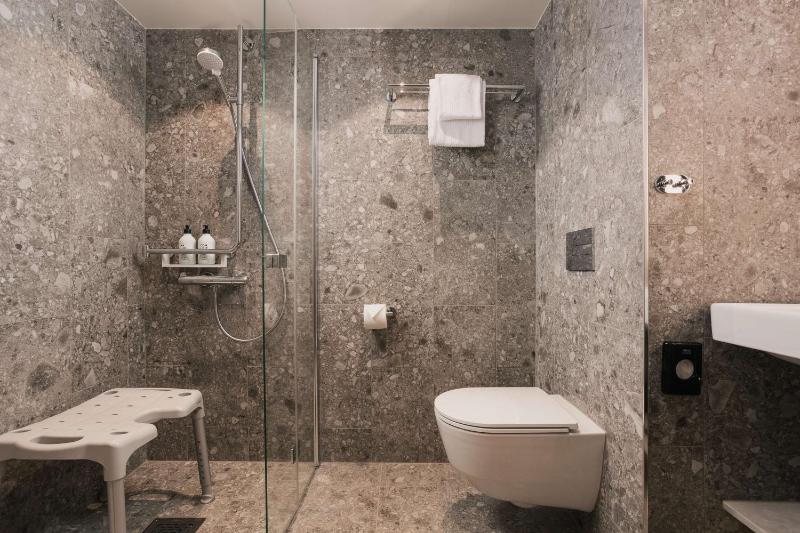 Standard Single Room image 2
