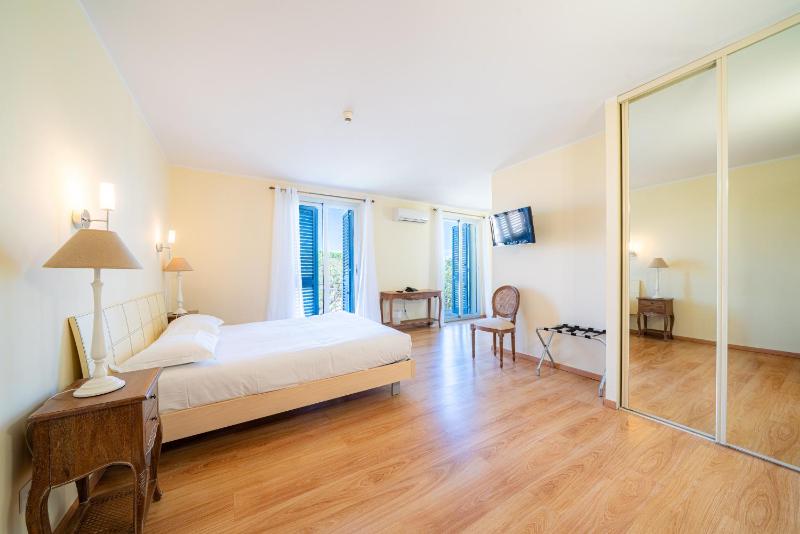Double Room image 1