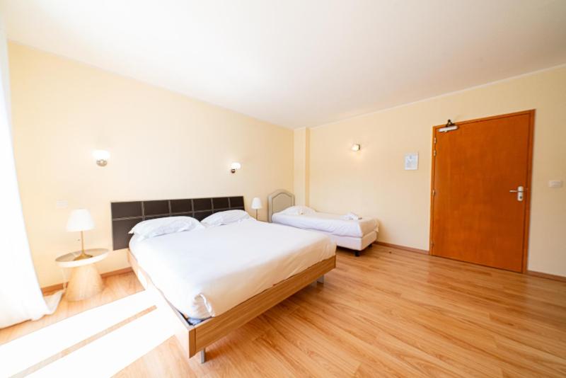 Triple Room image 3