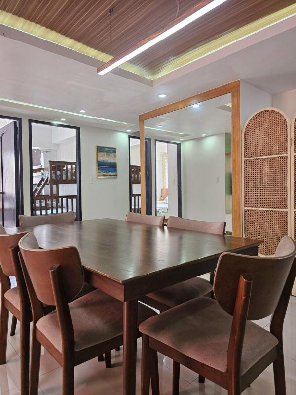 Spacious 3 Bedroom near Mines View Park Free Parking - image 21