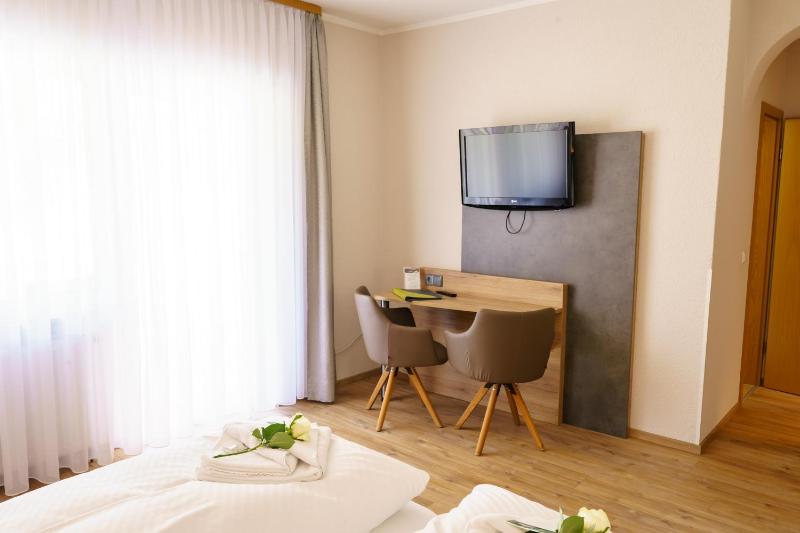 Double Room with Terrace image 3
