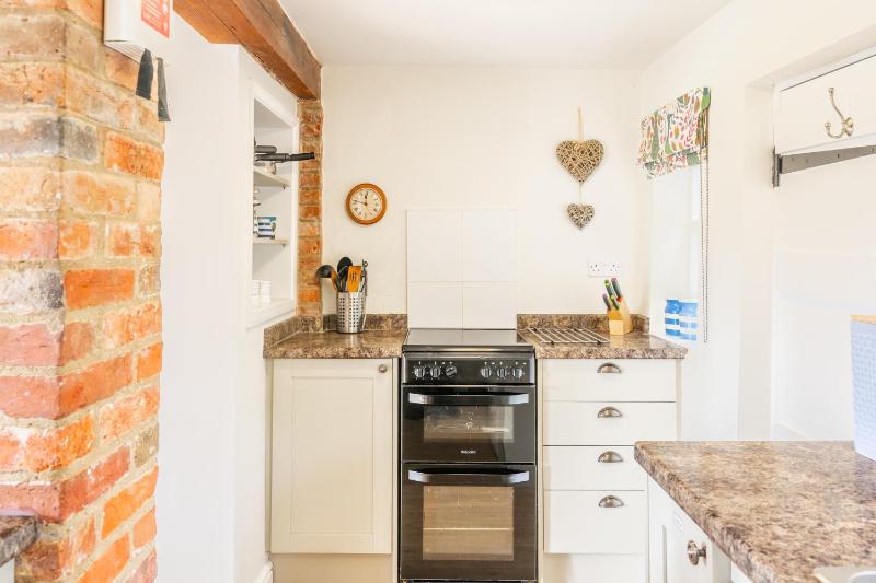 Stunning estuary views - Riverside Cottage - image 16