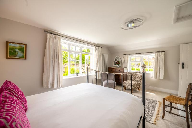 Stunning estuary views - Riverside Cottage - image 15