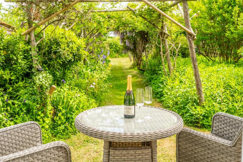 Stunning estuary views - Riverside Cottage - image 19