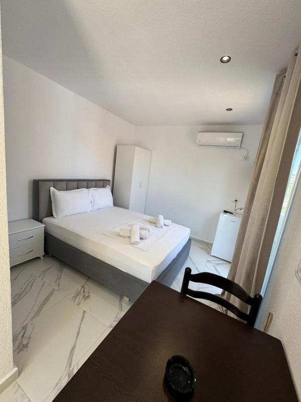 Ilias House - image 14