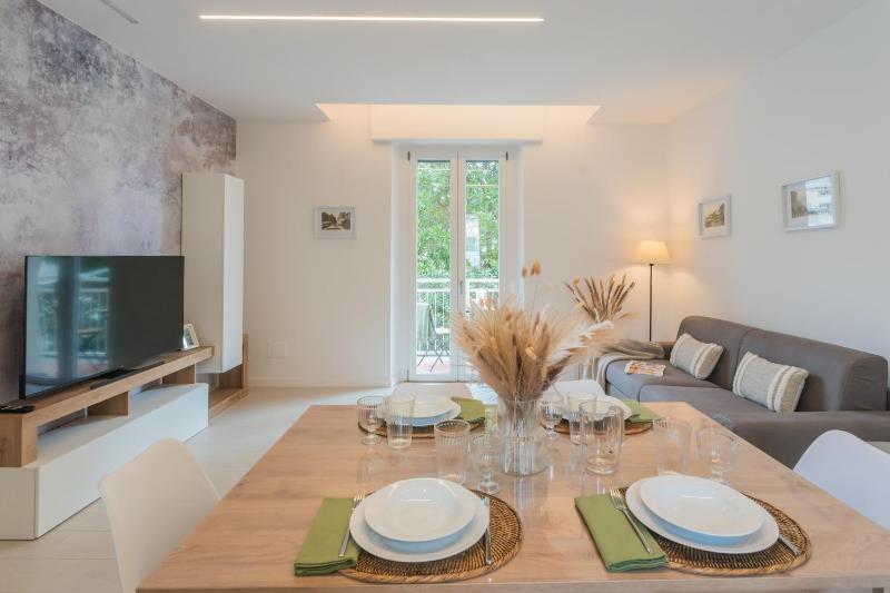 Magnolia House Como by Rent All Como - image 9